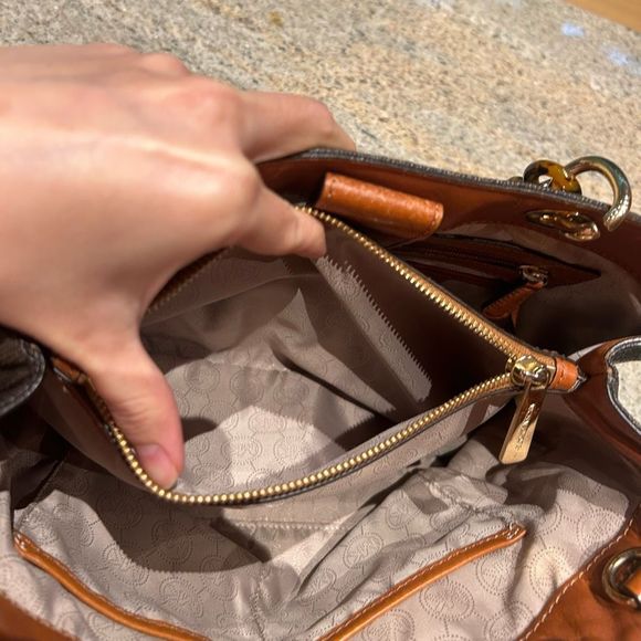 Michael Kors Chain Tote Bag - Picture 5 of 14